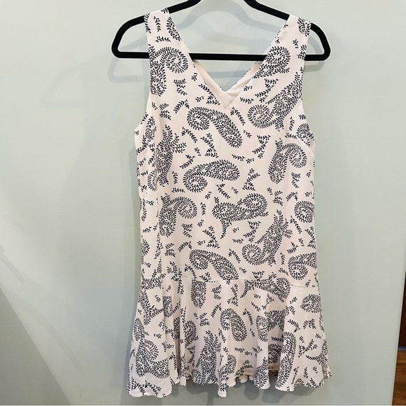 Banana Republic Dresses & Skirts - Banana Republic Paisley Chiffon Drop-Waist Dress Sleeveless White Blk Petite S